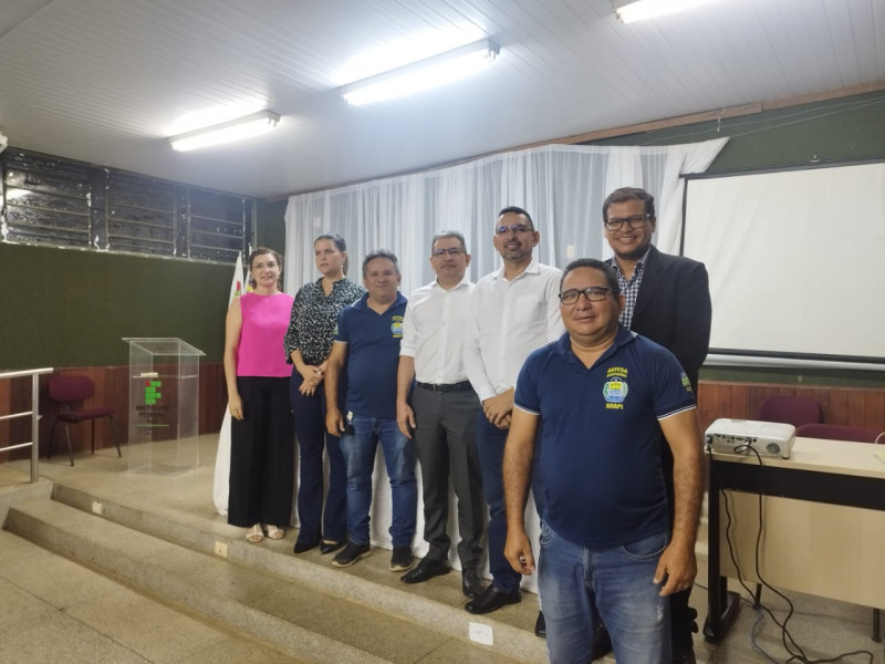 Equipe Adapi e representantes do MPPI e MPT PI